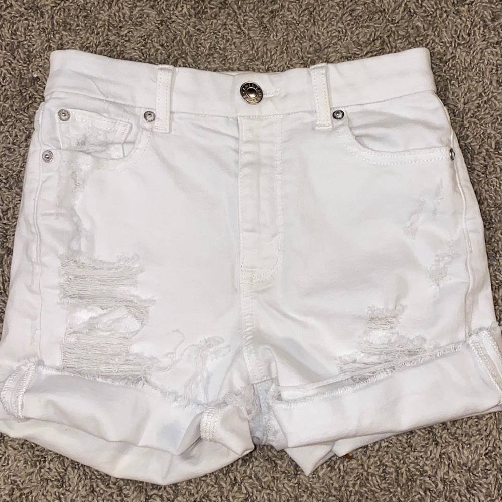 White american eagle ripped shorts
